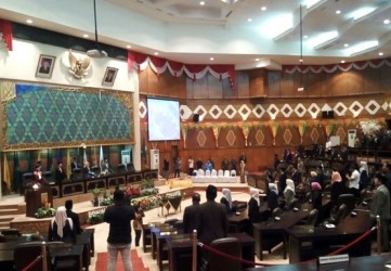 Gantikan Noviwaldy Jusman, Asri Auzar Resmi Jadi Wakil Ketua DPRD Riau 